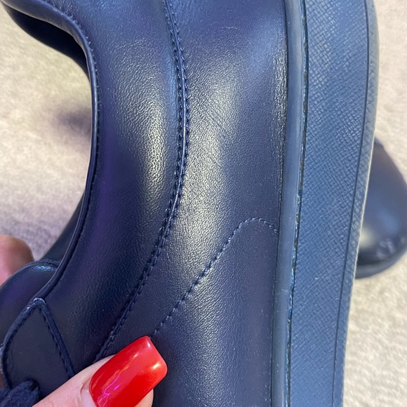 LOUIS VUITTON MEN  SNEAKERS SIZE 9 - Picture 4 of 9